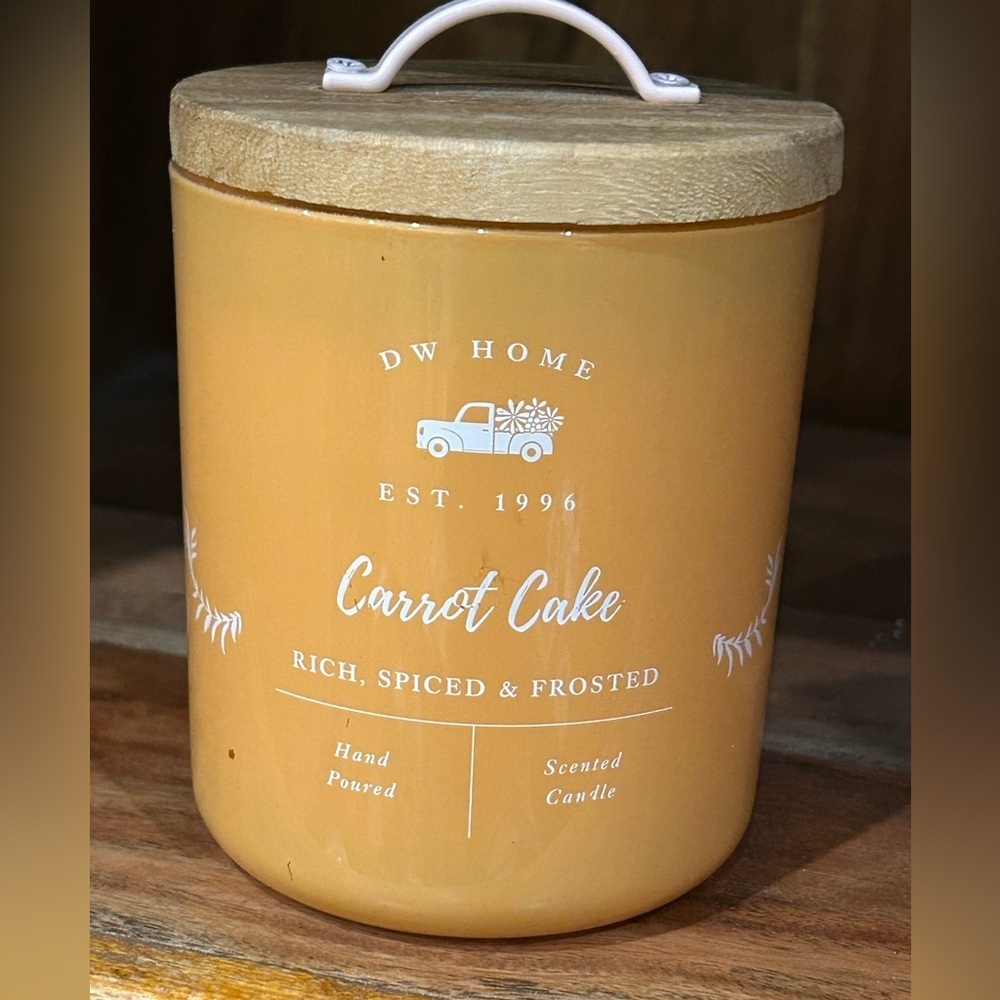 DW Home Carrot Cake Candle - Soft Orange